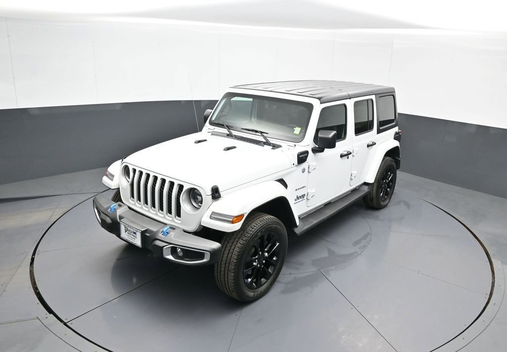 Used 2023 Jeep Wrangler Unlimited Sahara w/ Cold Weather Group image 39
