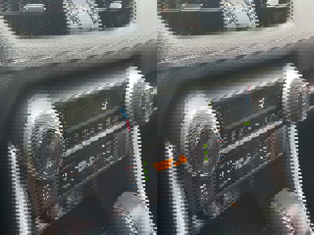 Used 2021 Toyota RAV4 Limited image 7