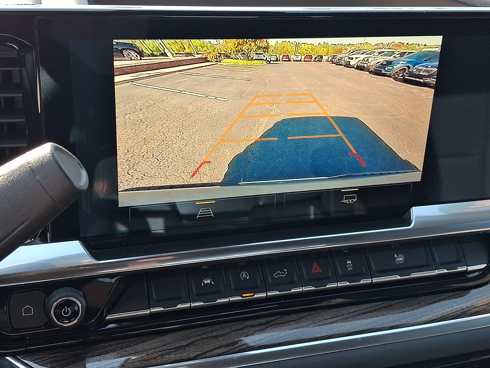 Certified 2025 Chevrolet Silverado 1500 LT AWD/4WD image 18