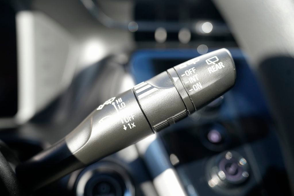 Used 2022 Chevrolet Bolt EUV LT image 44