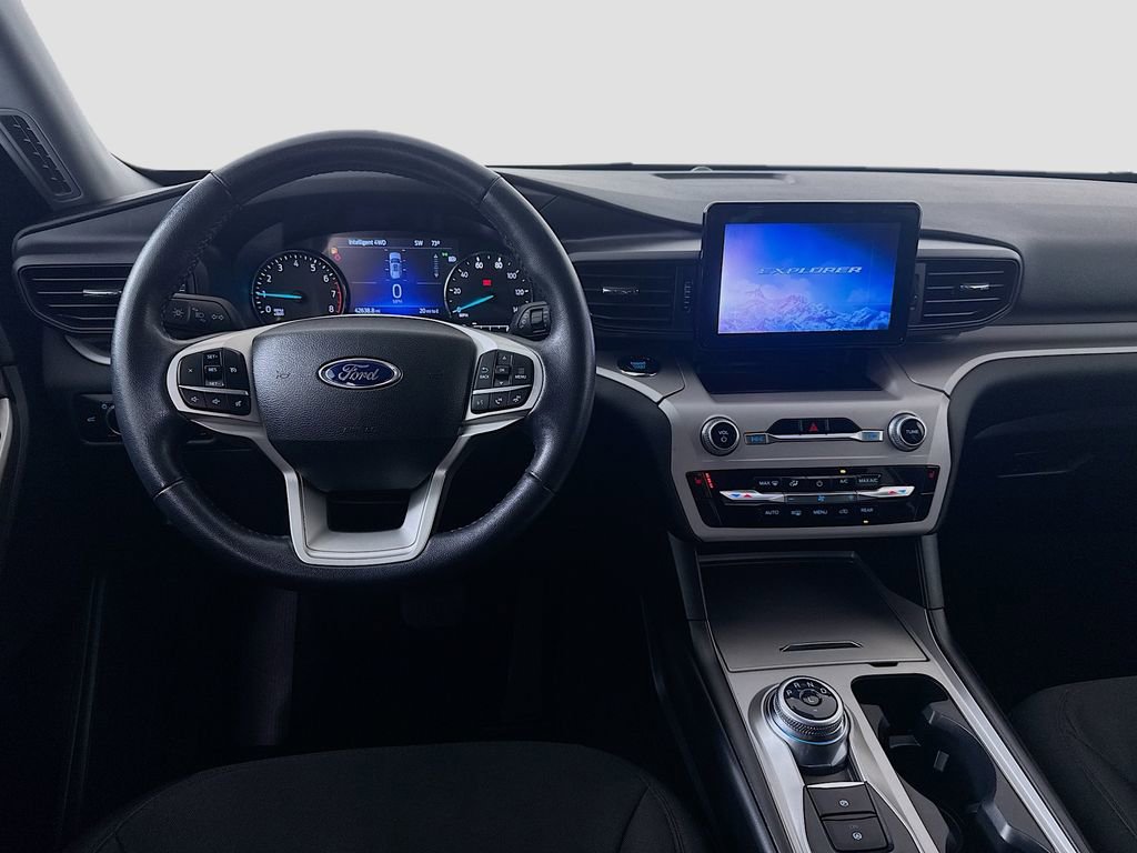 Used 2023 Ford Explorer XLT AWD/4WD image 24