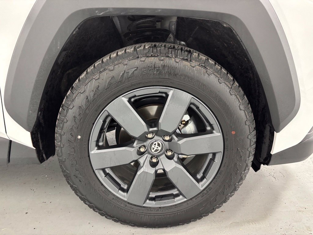 Used 2026 Toyota RAV4 AWD image 59