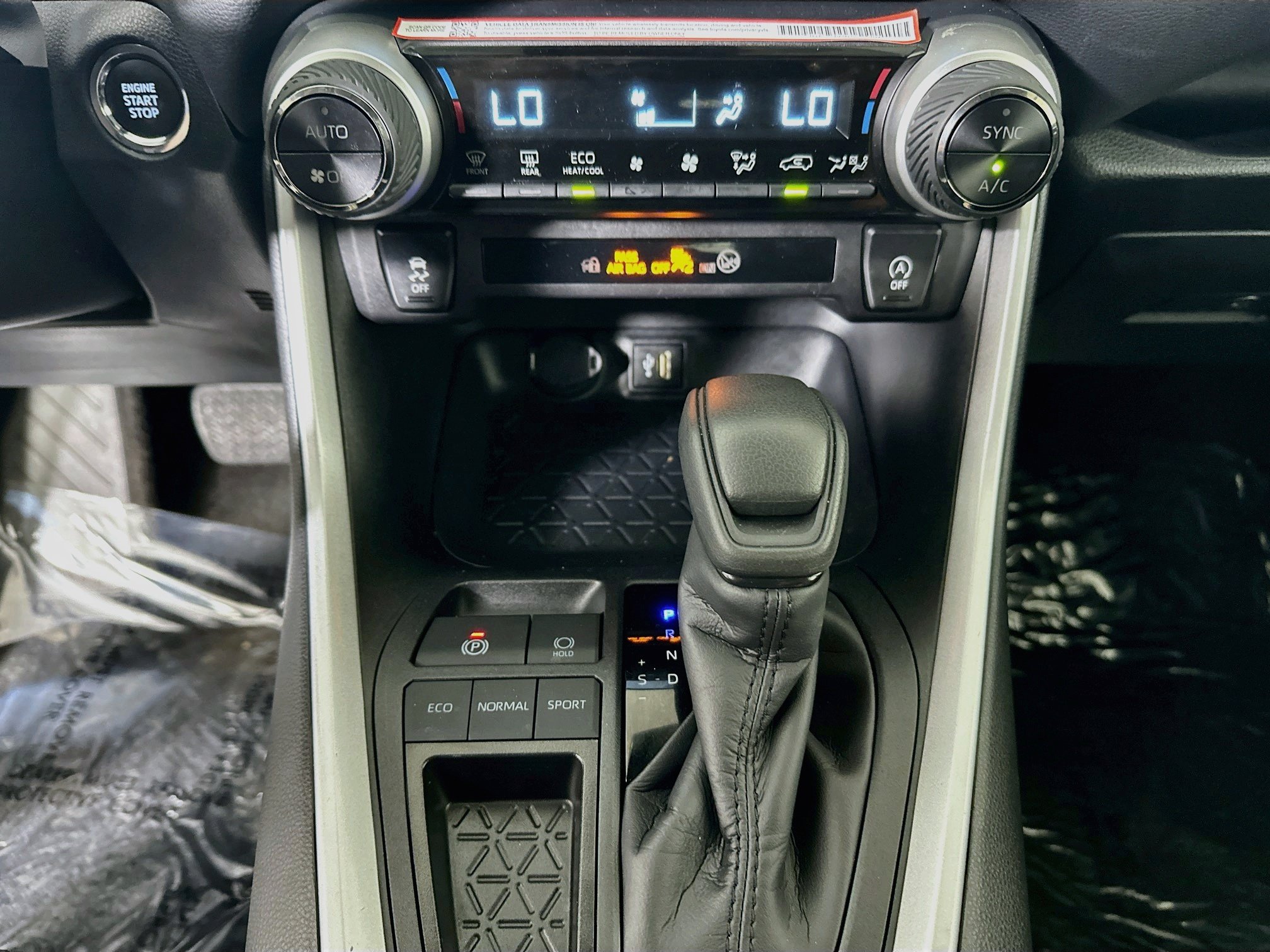 Certified 2025 Toyota RAV4 XLE w/ Convenience Package FWD image 23