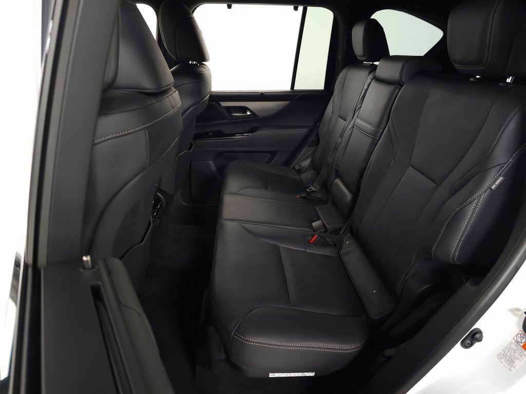 Used 2025 Lexus LX 700h F Sport image 39