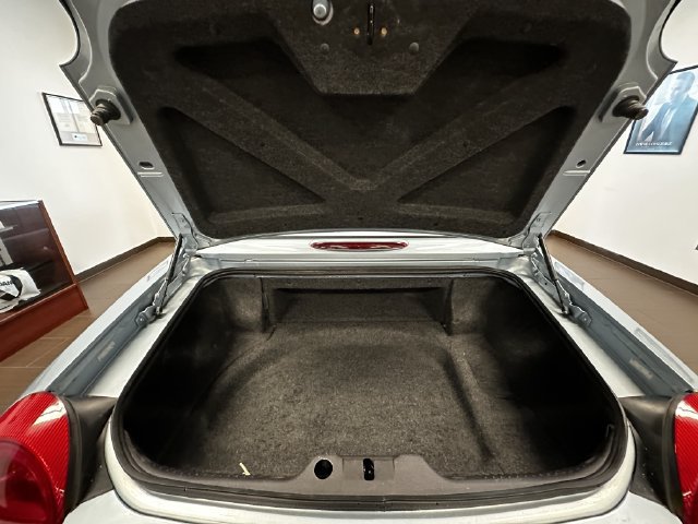 Used 2004 Ford Thunderbird RWD image 35