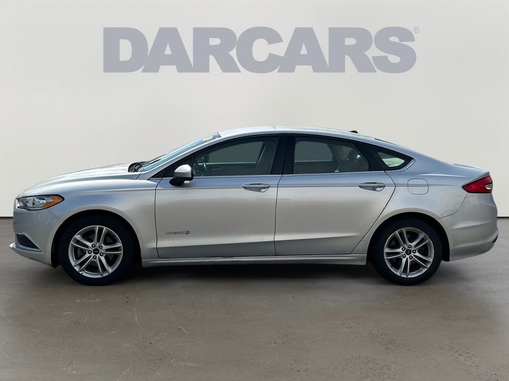 Used 2018 Ford Fusion SE image 4