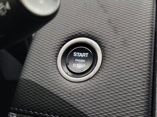 Certified 2025 Land Rover Discovery Sport Dynamic SE image 23