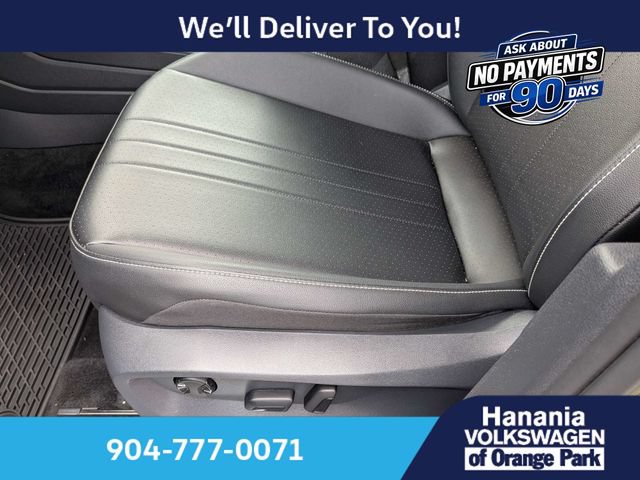 Certified 2023 Volkswagen Tiguan SE R-Line FWD image 19