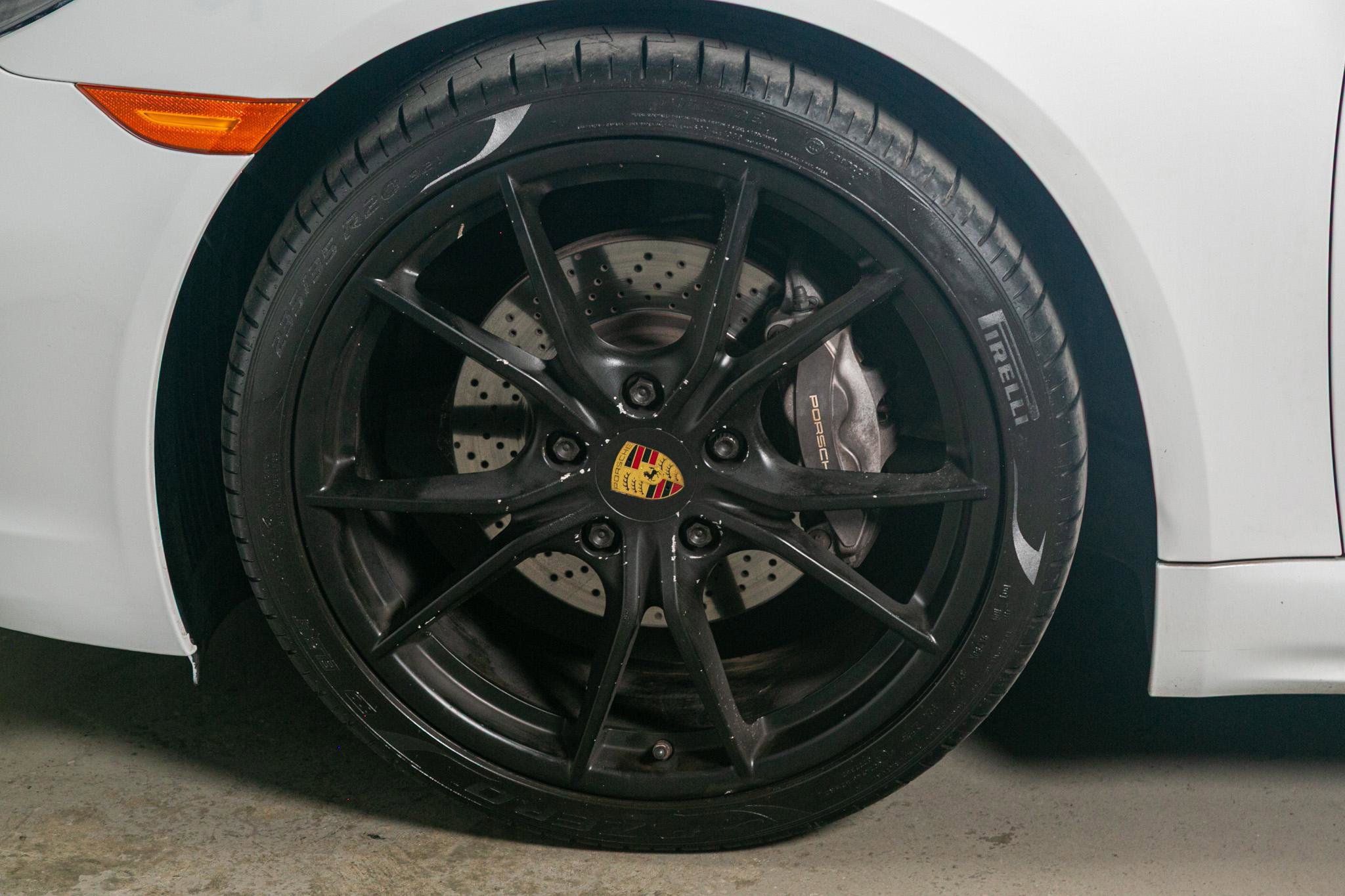 Used 2017 Porsche 718 Boxster RWD image 19