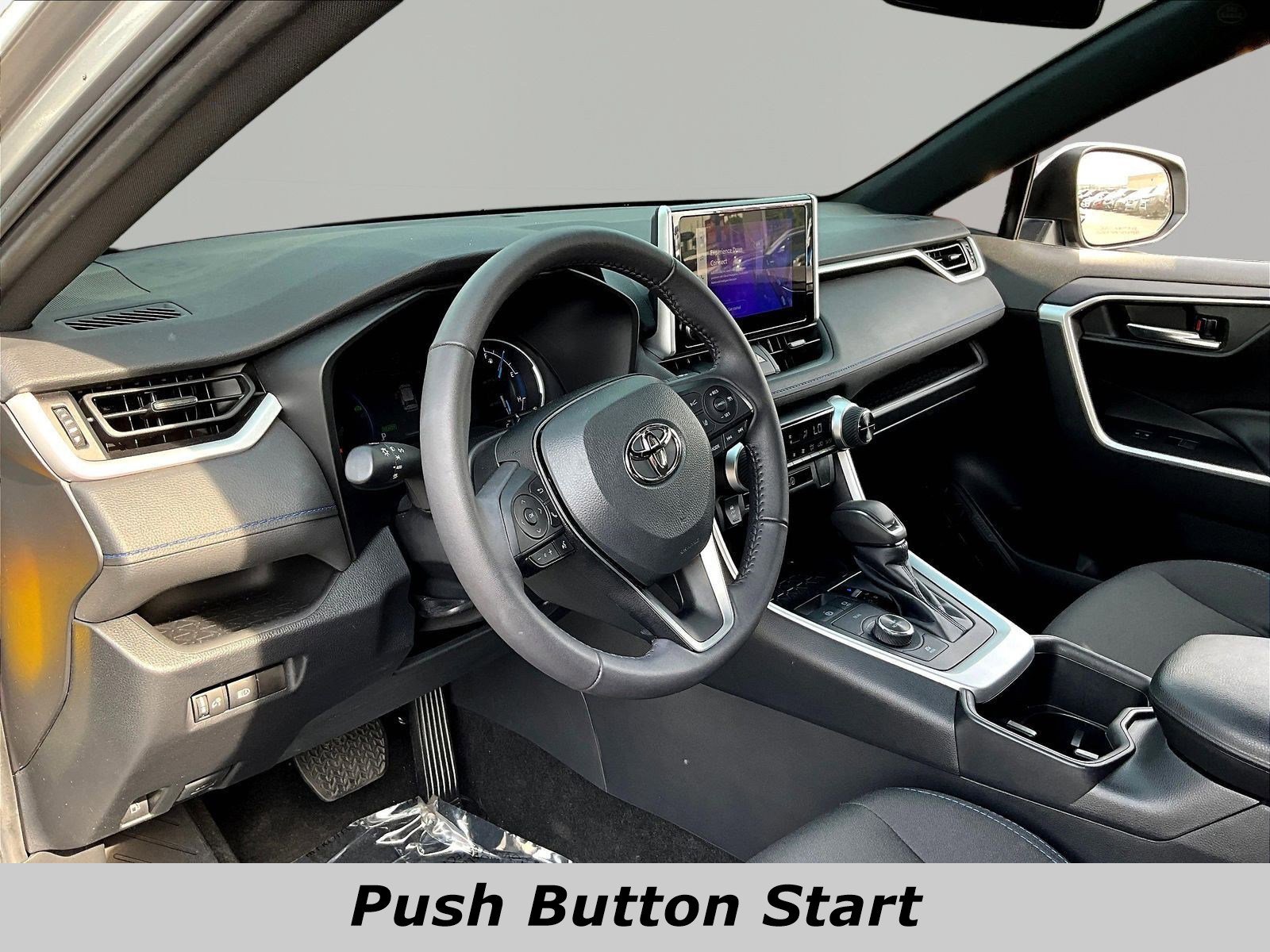 Used 2023 Toyota RAV4 SE AWD/4WD image 17