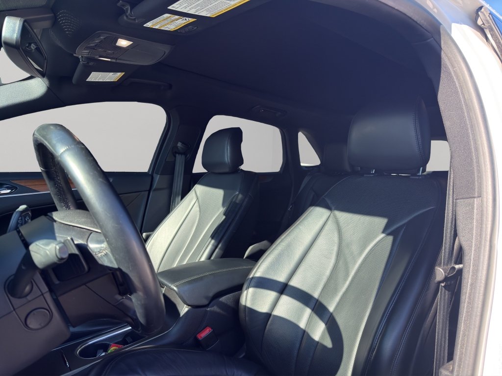Used 2019 Lincoln MKC Reserve w/ MKC Technology Package FWD image 5