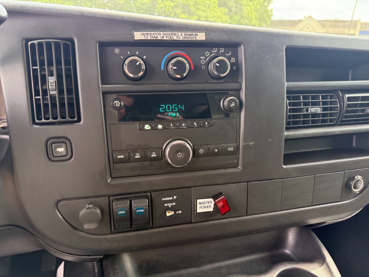 Used 2009 Chevrolet Express 3500 RWD image 14