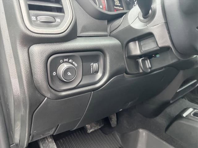 Used 2024 RAM 2500 Tradesman w/ Chrome Appearance Group image 13