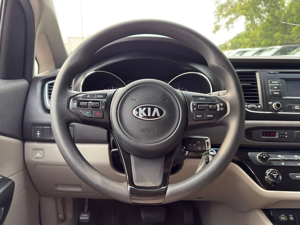 Used 2016 Kia Sedona LX w/ LX Convenience Package FWD image 15