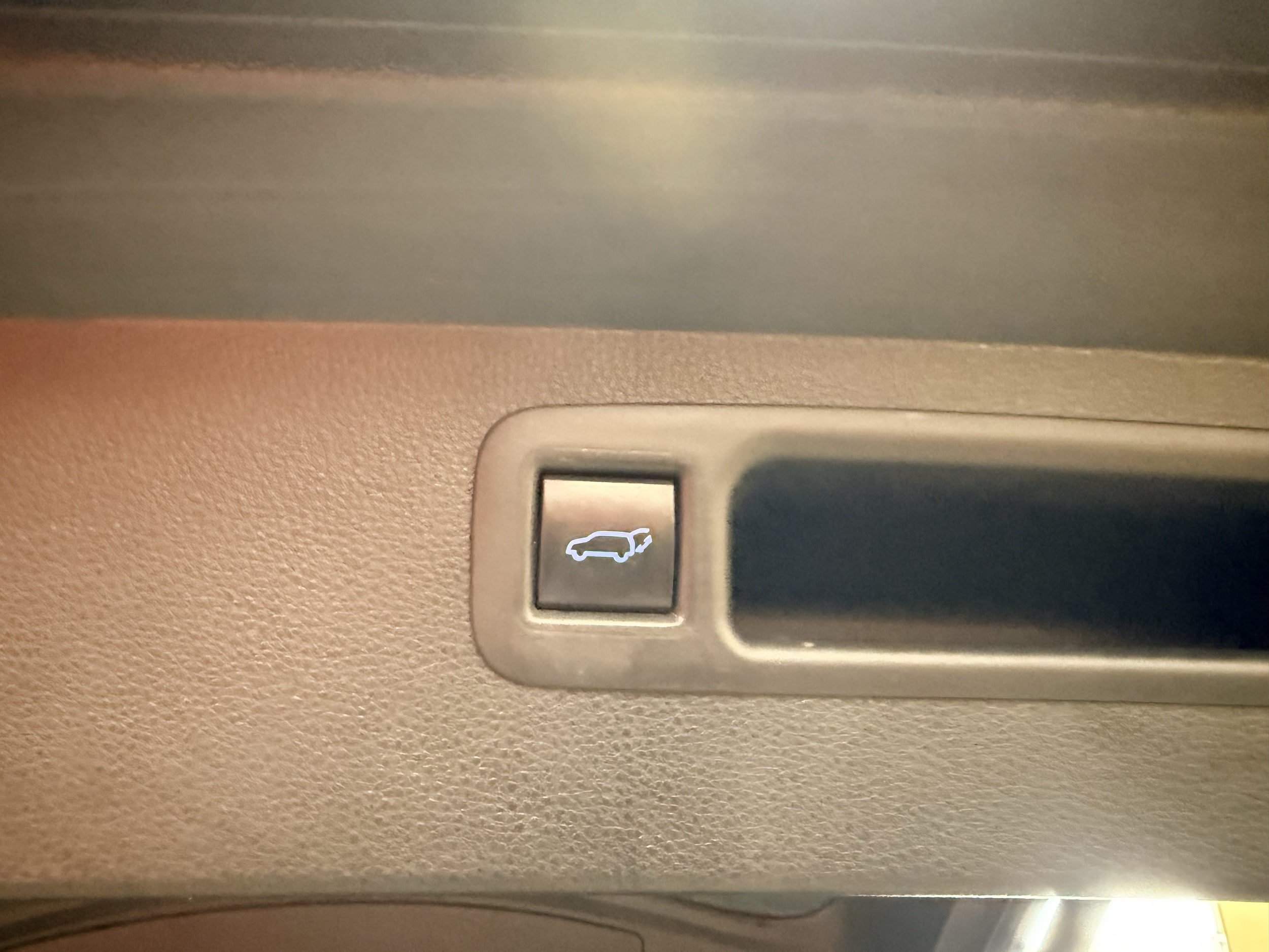 Used 2022 Toyota Highlander XSE AWD/4WD image 26