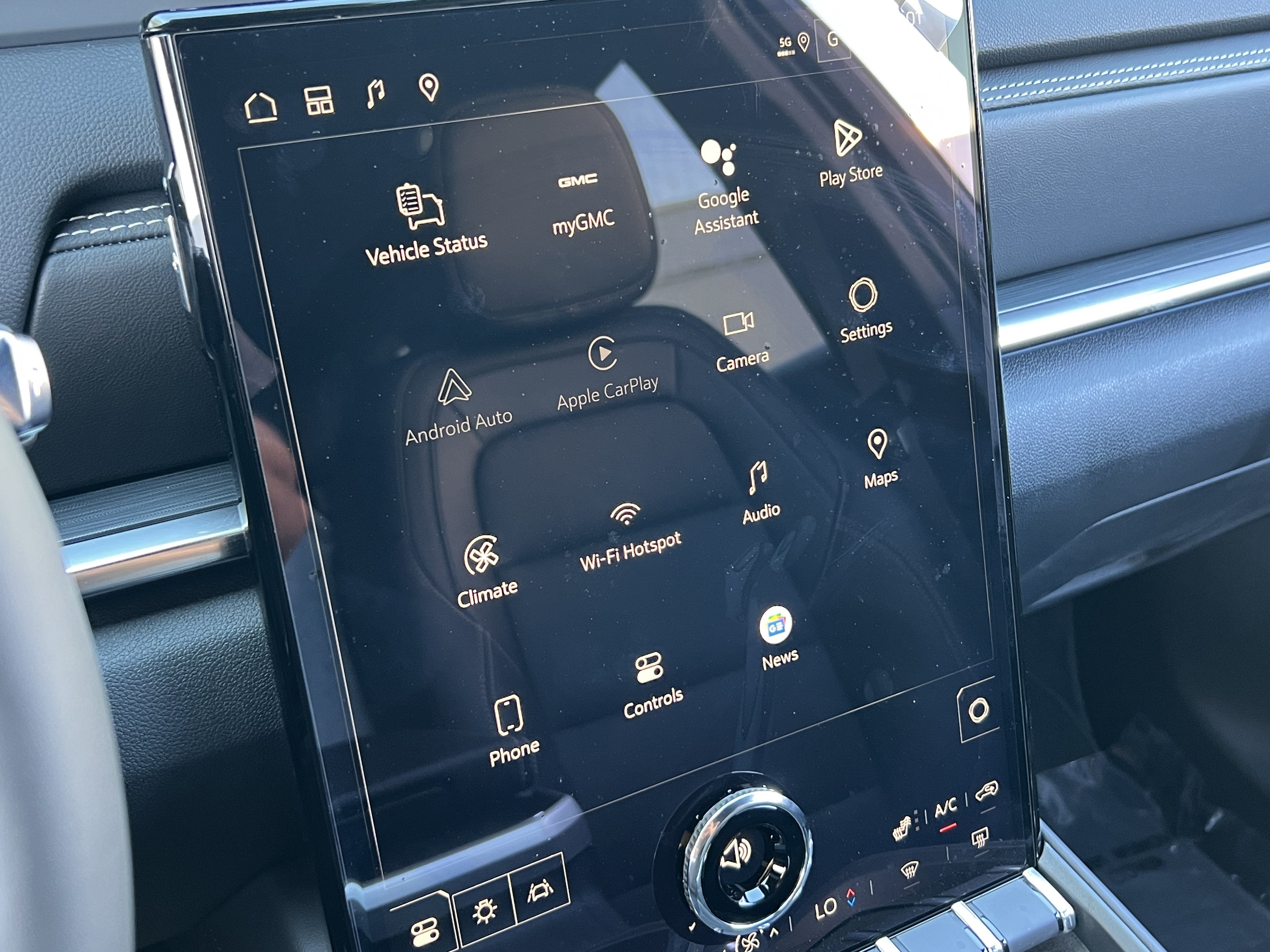 New 2026 GMC Terrain Elevation w/ Elevation Premium Package AWD/4WD image 13