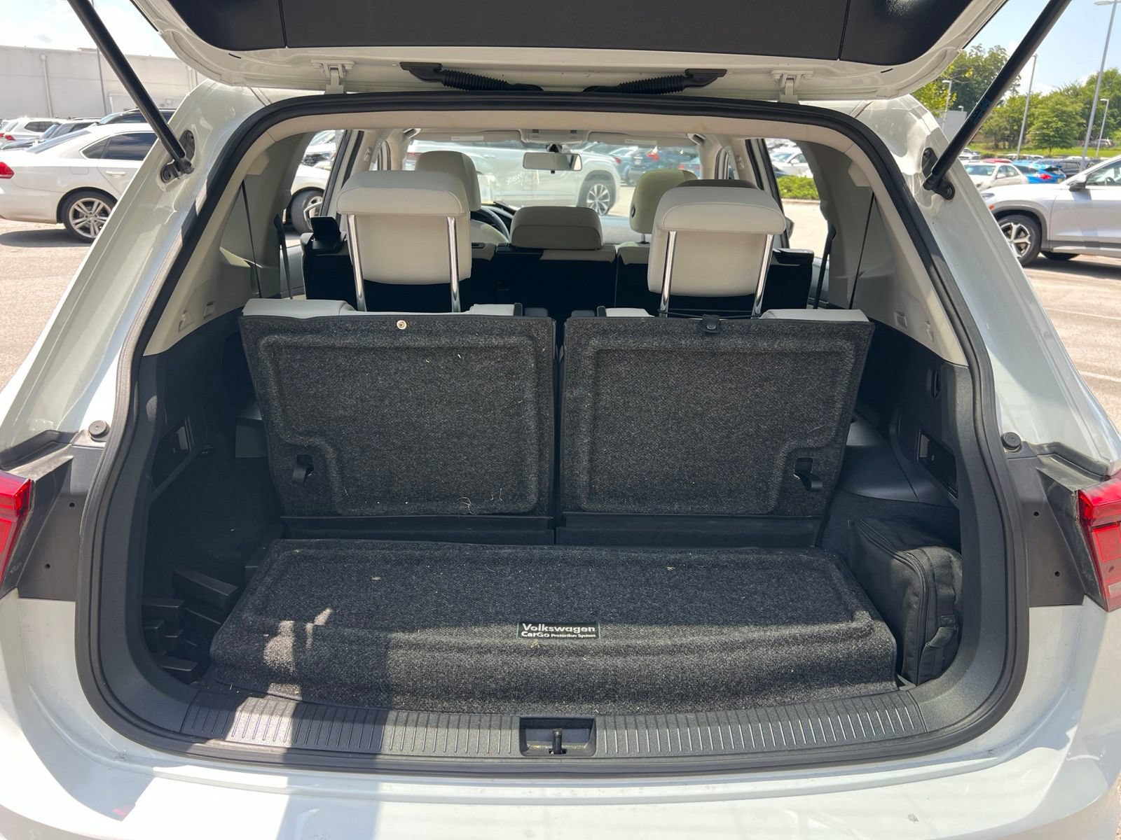 Used 2019 Volkswagen Tiguan SE FWD image 29