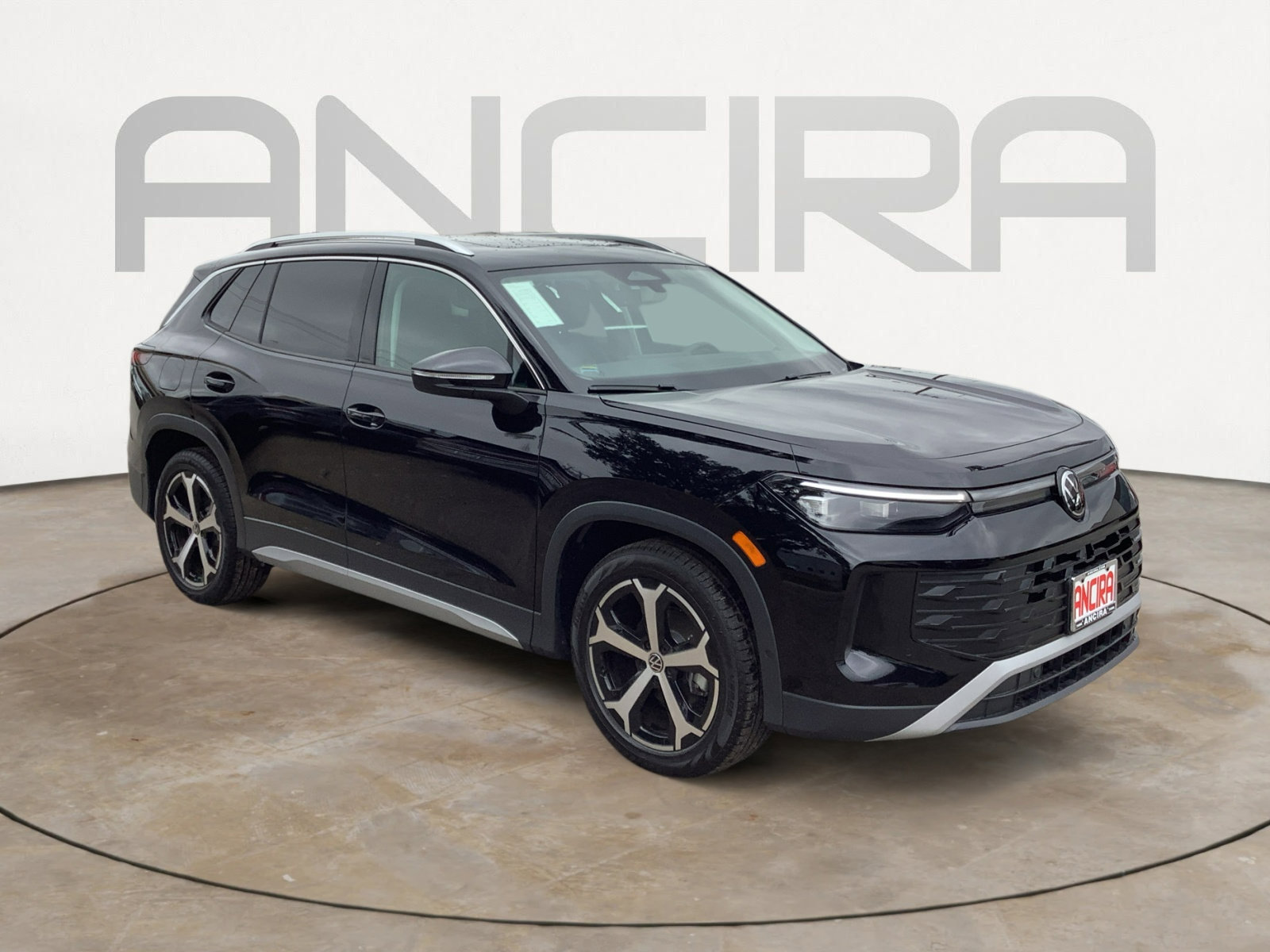 New 2026 Volkswagen Tiguan SE FWD image 2