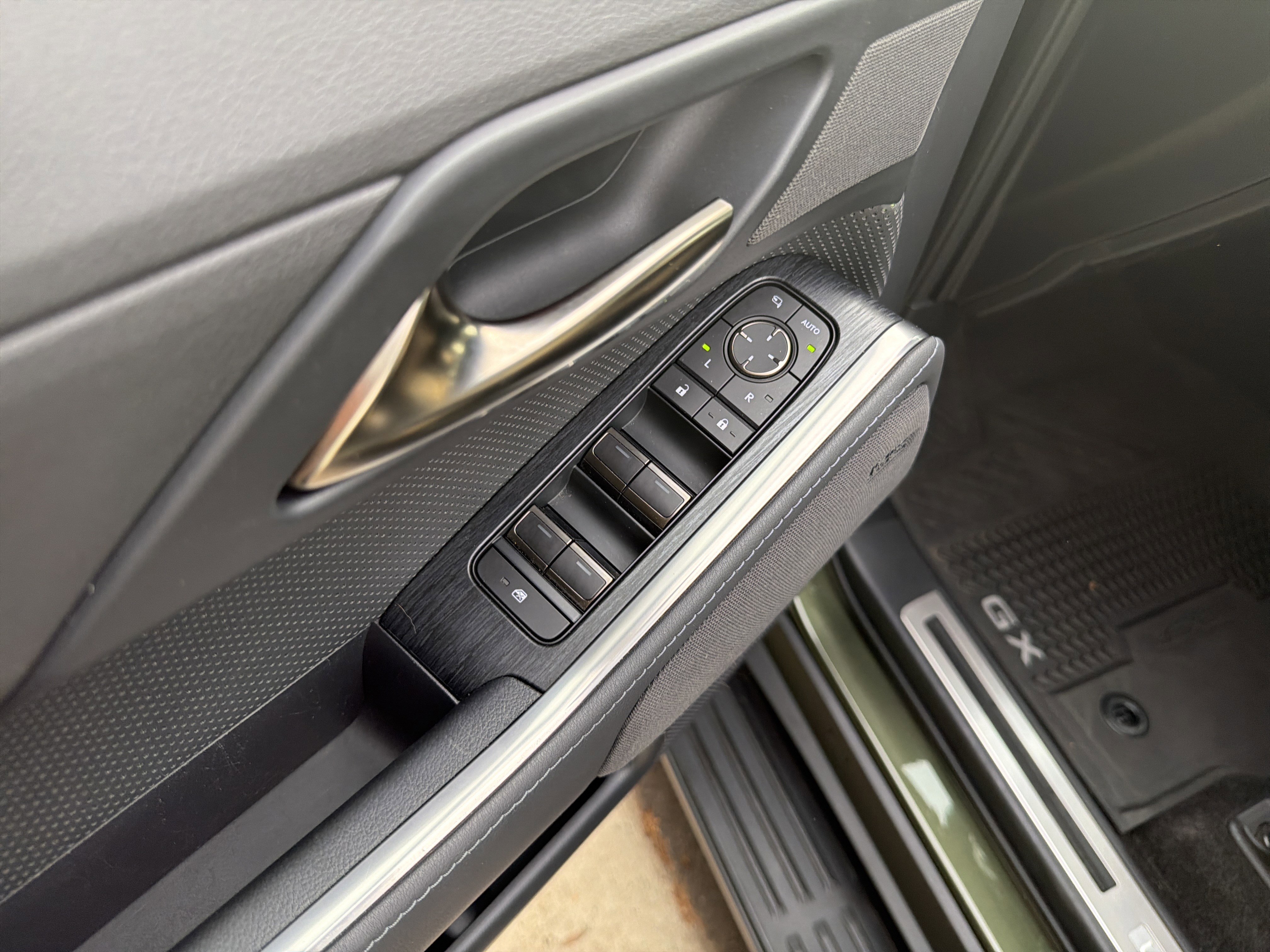Used 2024 Lexus GX 550 image 15