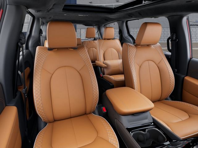 New 2026 Chrysler Pacifica Pinnacle image 16