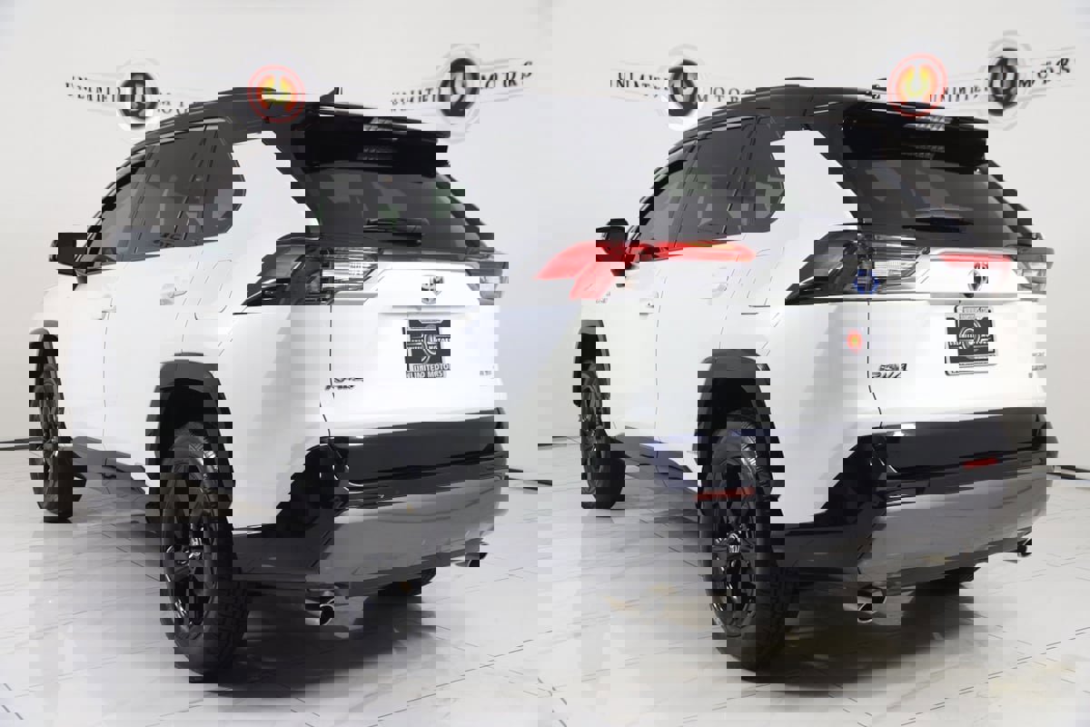 Used 2021 Toyota RAV4 XSE image 4