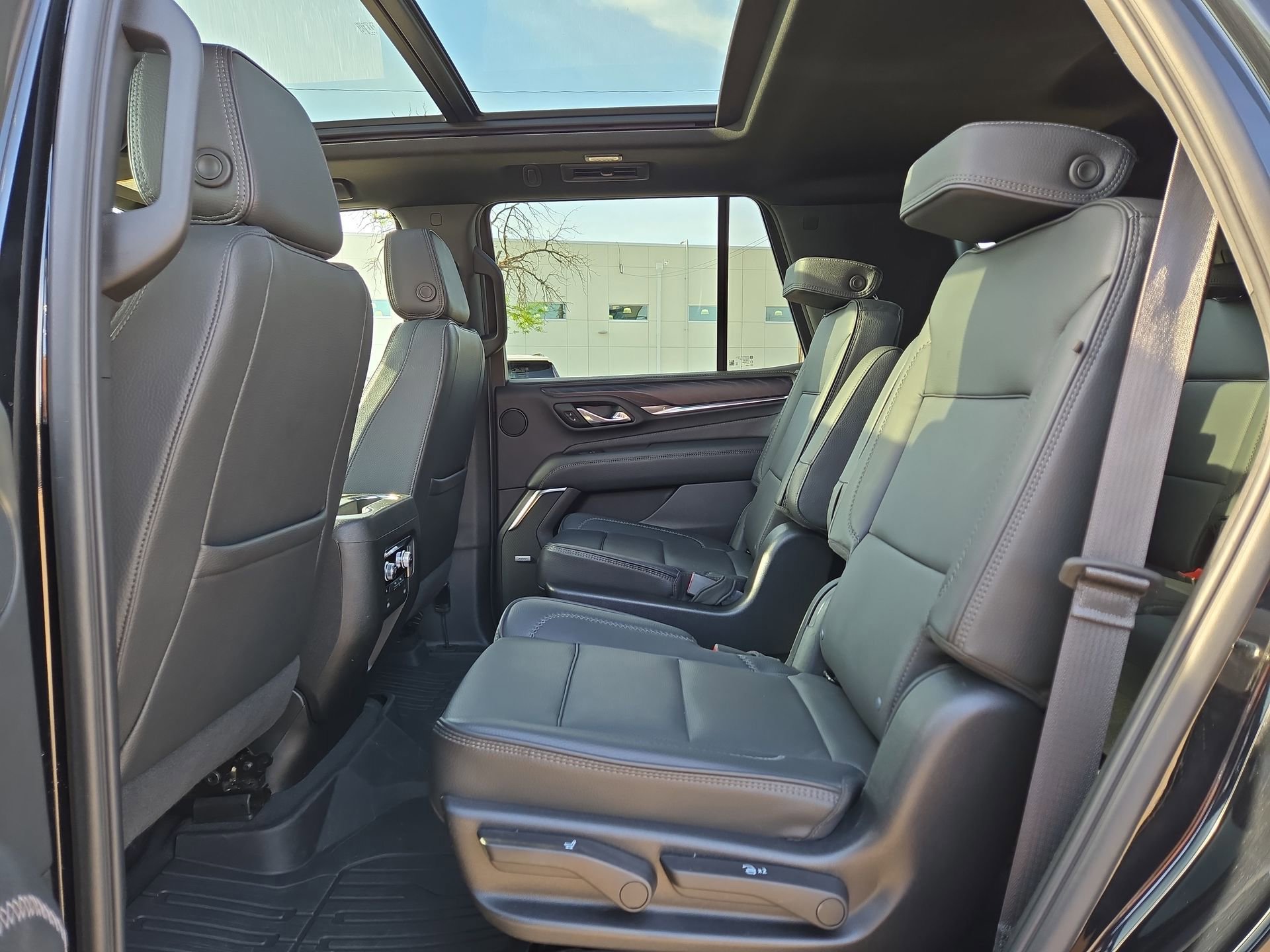 Used 2023 GMC Yukon Denali w/ LPO, Floor Liner Package AWD/4WD image 13
