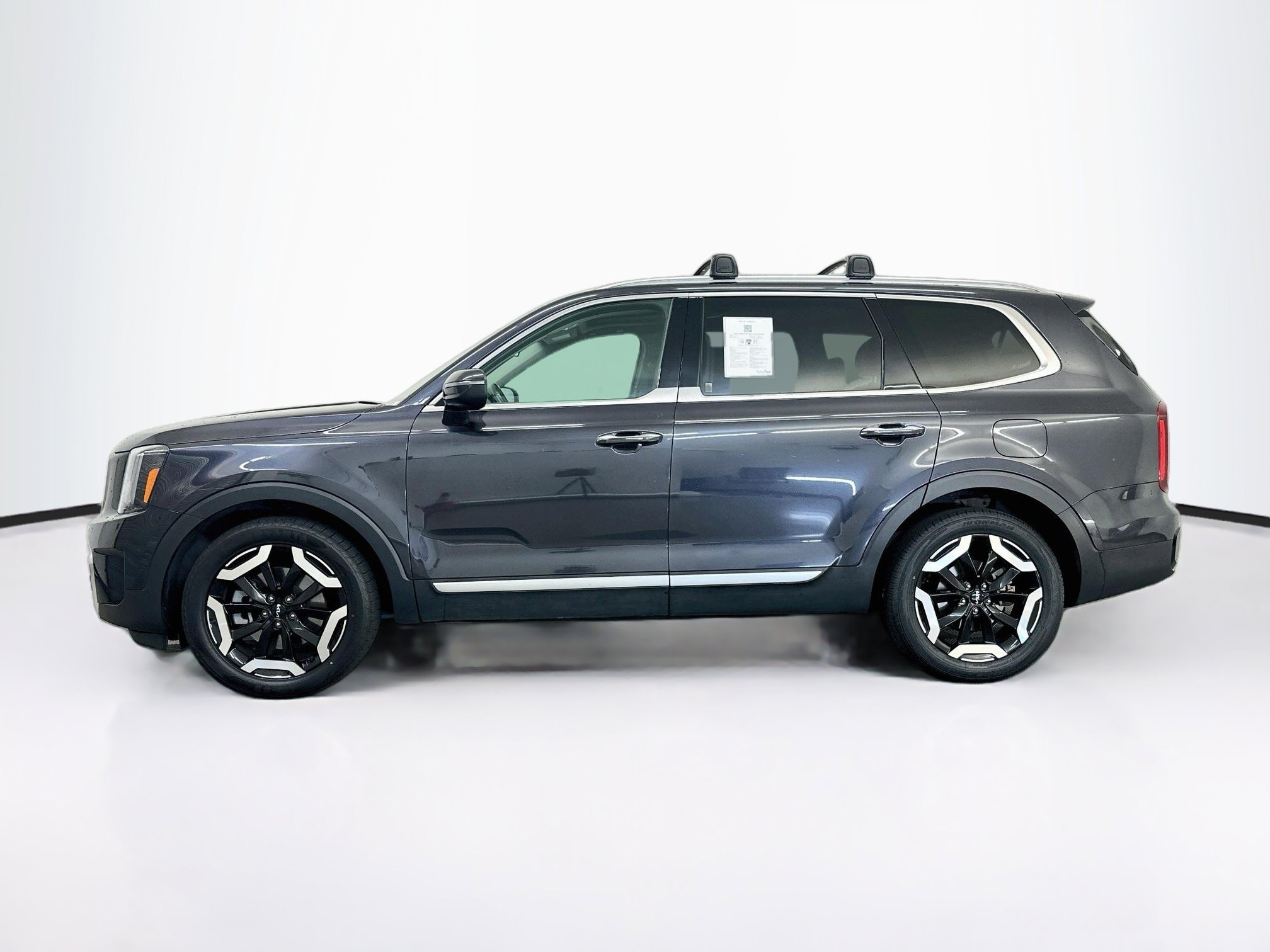Used 2025 Kia Telluride S AWD/4WD image 4