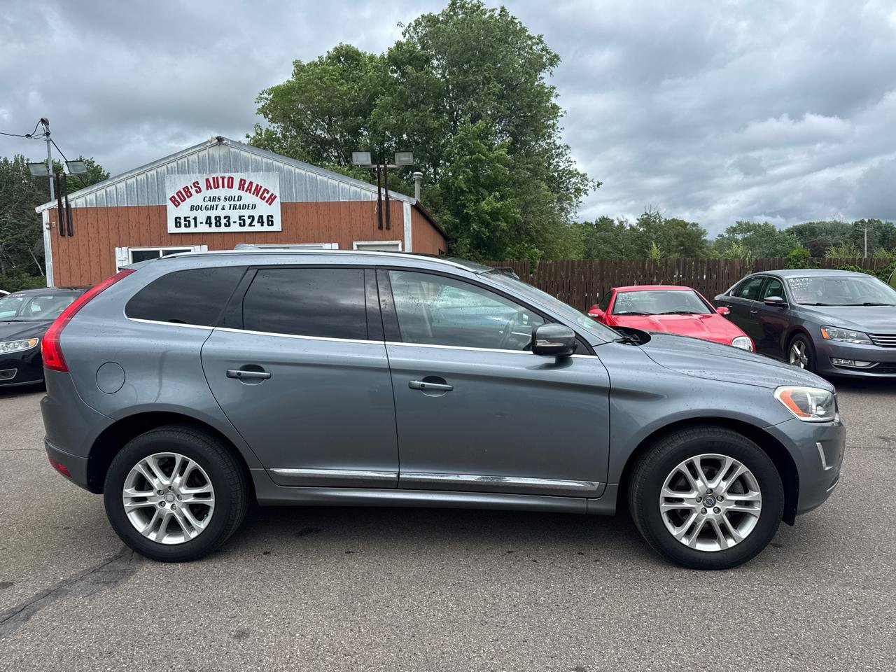 Used 2016 Volvo XC60 T5 Premier w/ Climate Package AWD/4WD image 4
