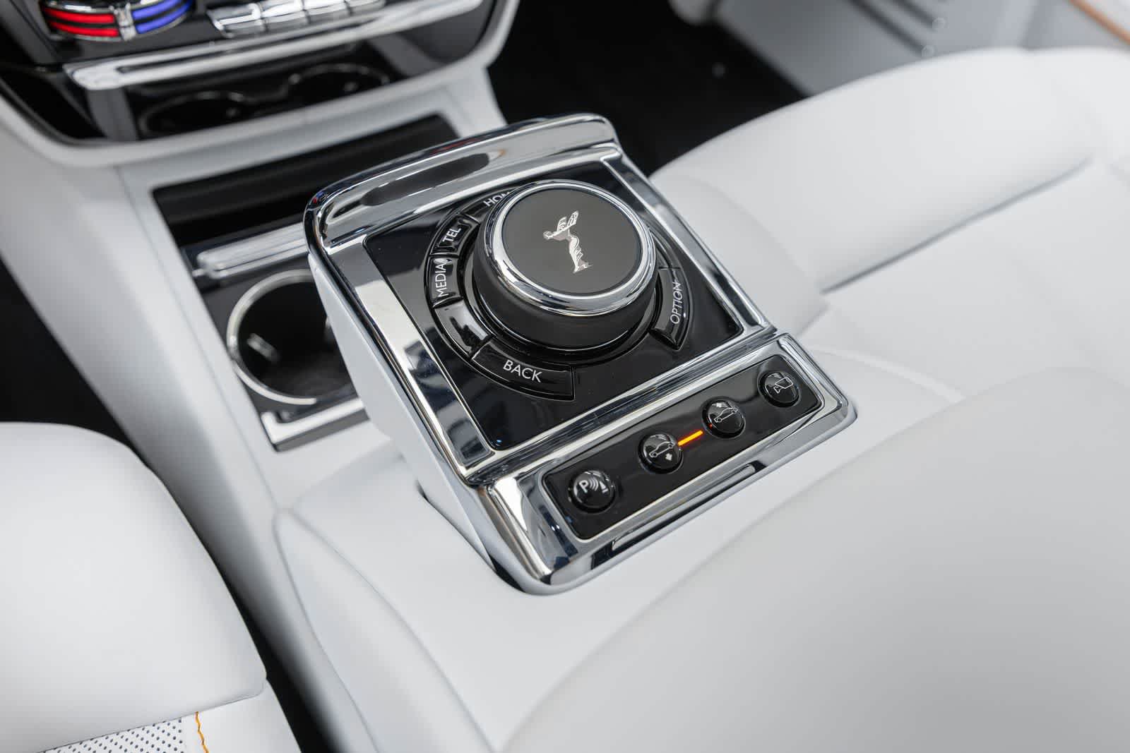 New 2027 Rolls-Royce Phantom Sedan RWD image 38