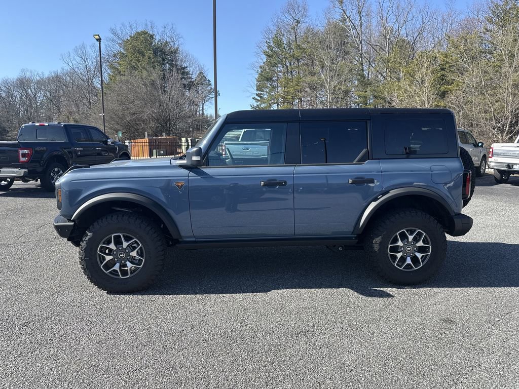 New 2025 Ford Bronco Badlands image 4