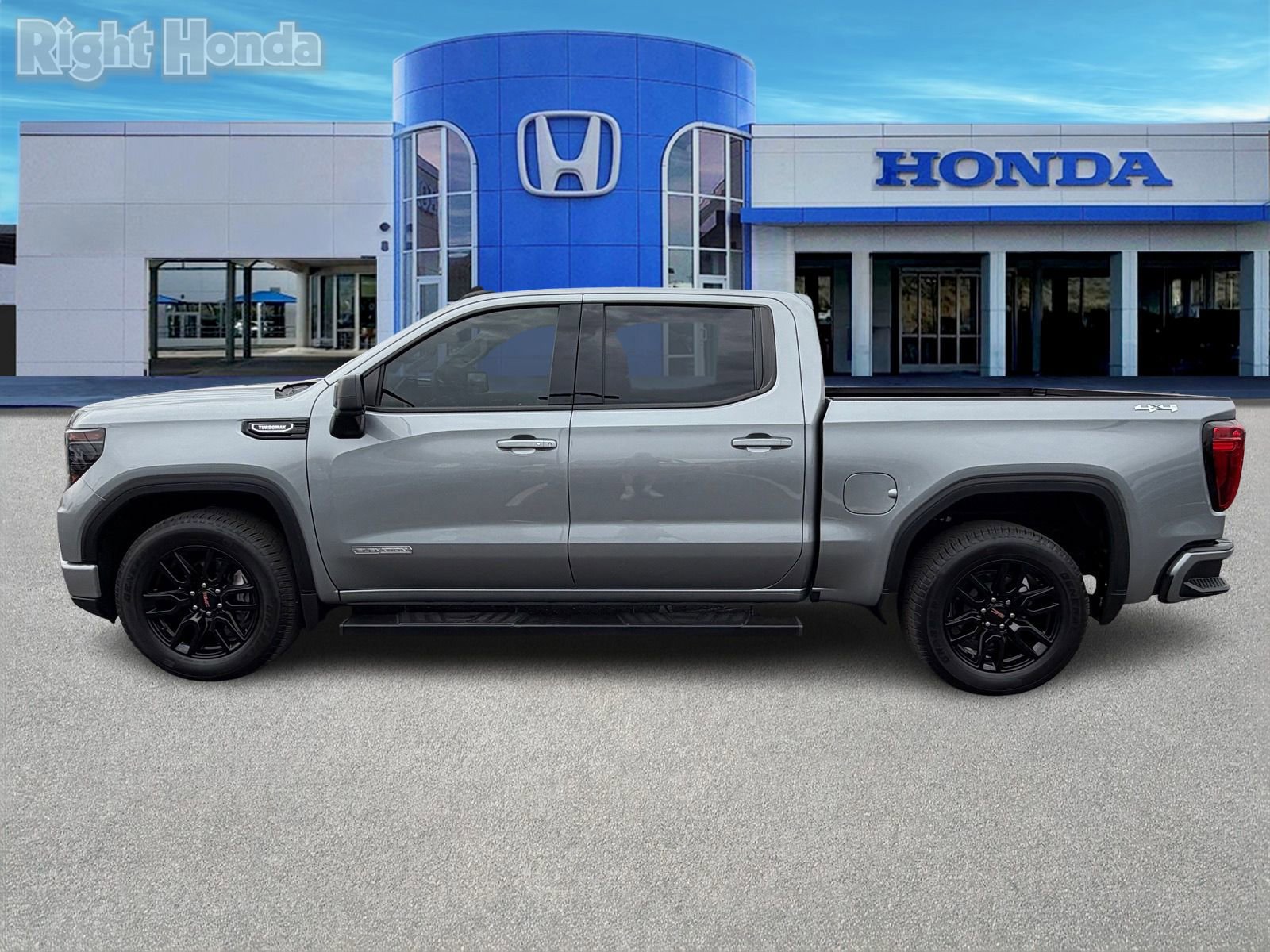 Used 2025 GMC Sierra 1500 Elevation image 3