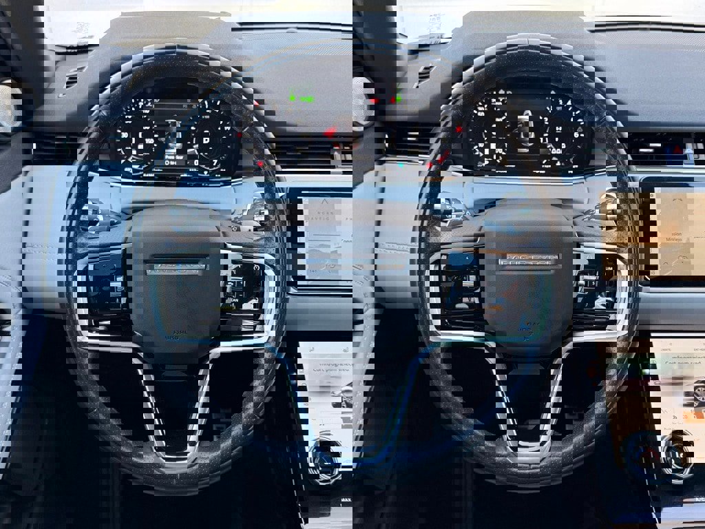 Used 2022 Land Rover Range Rover Evoque R-Dynamic SE image 22