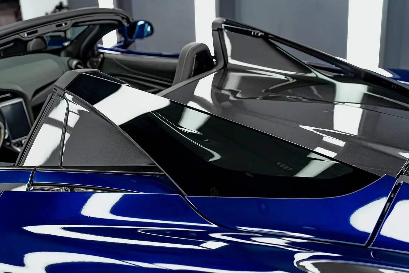 Used 2020 McLaren 720S Spider RWD image 63