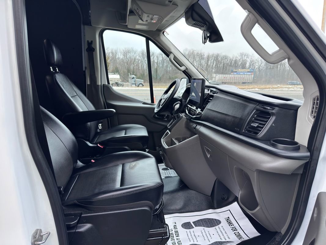 Used 2025 Ford Transit 350 Medium Roof AWD w/ Interior Upgrade Package image 31