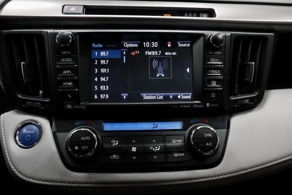 Used 2018 Toyota RAV4 Limited image 3