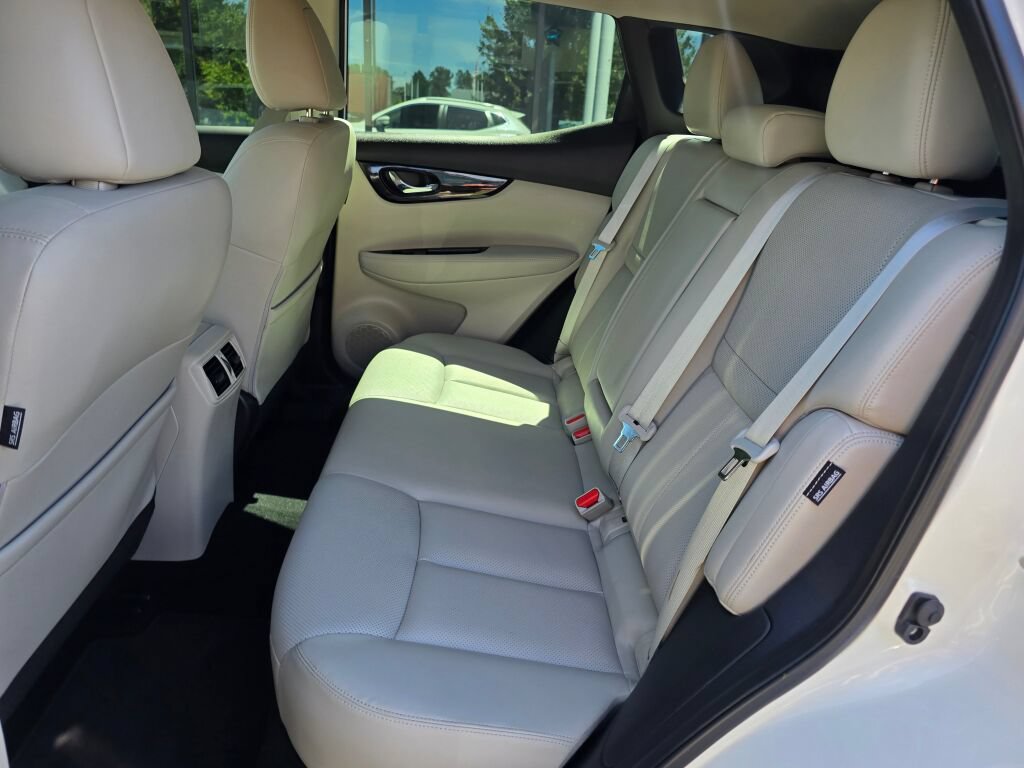 Used 2022 Nissan Rogue Sport SL AWD/4WD image 18
