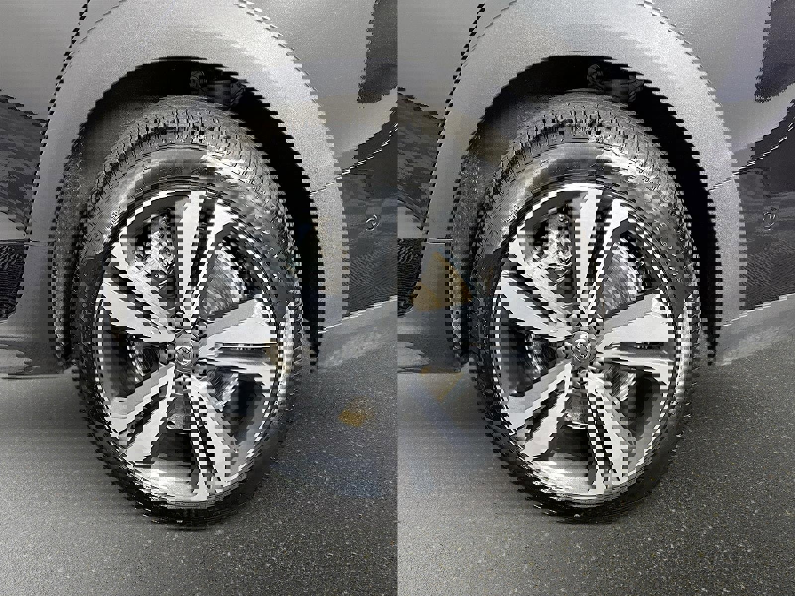 Used 2025 Volvo V60 B5 Cross Country Plus image 33