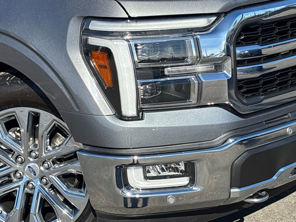 Used 2024 Ford F150 Lariat w/ FX4 Off-Road Package image 10