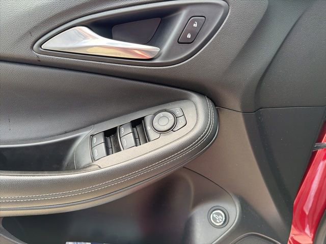Used 2021 Buick Encore GX Select w/ Sport Touring Package image 11