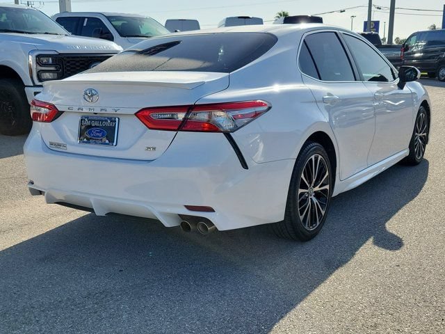 Used 2018 Toyota Camry SE FWD image 6