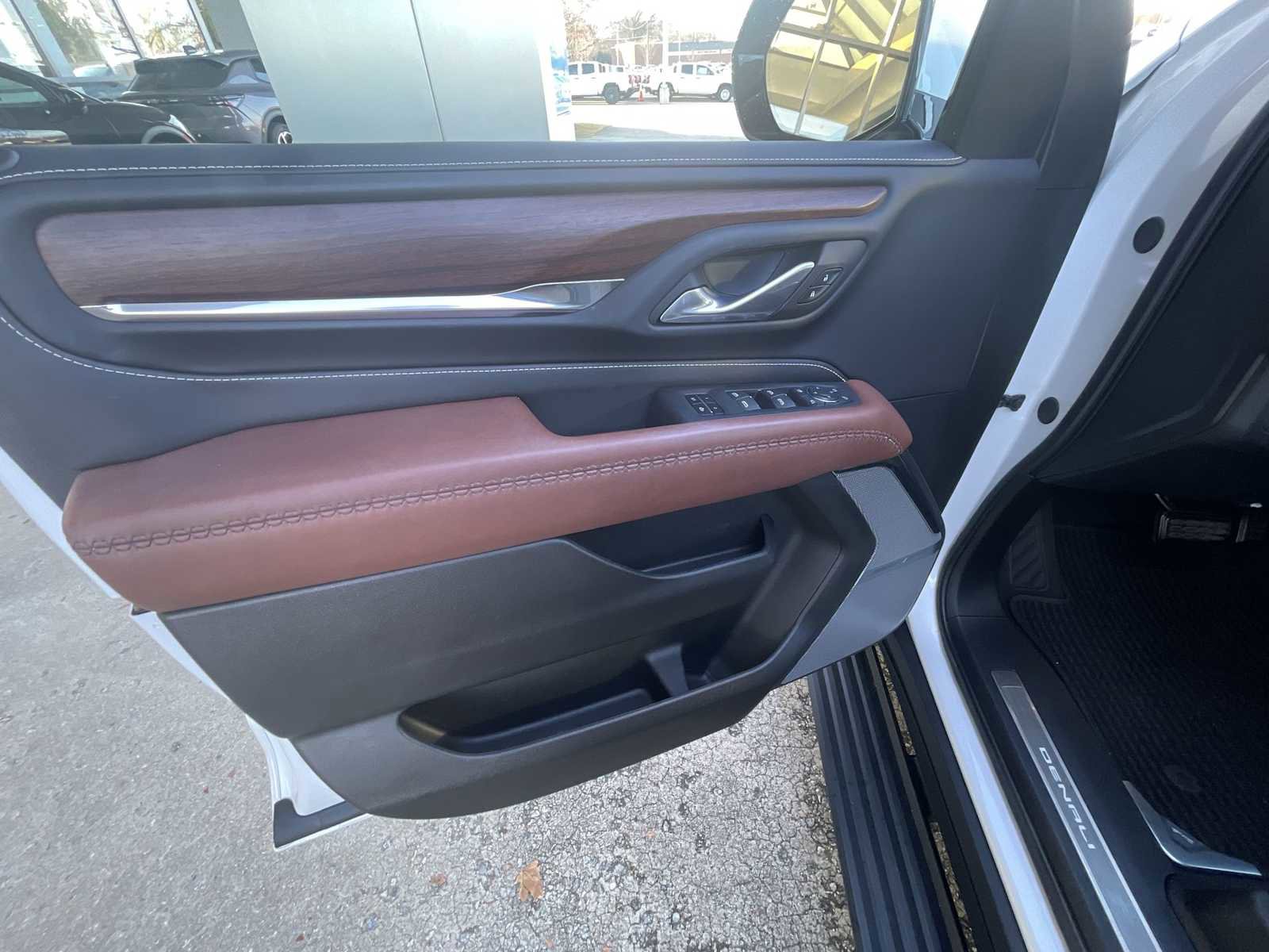 Used 2024 GMC Yukon Denali Ultimate image 23