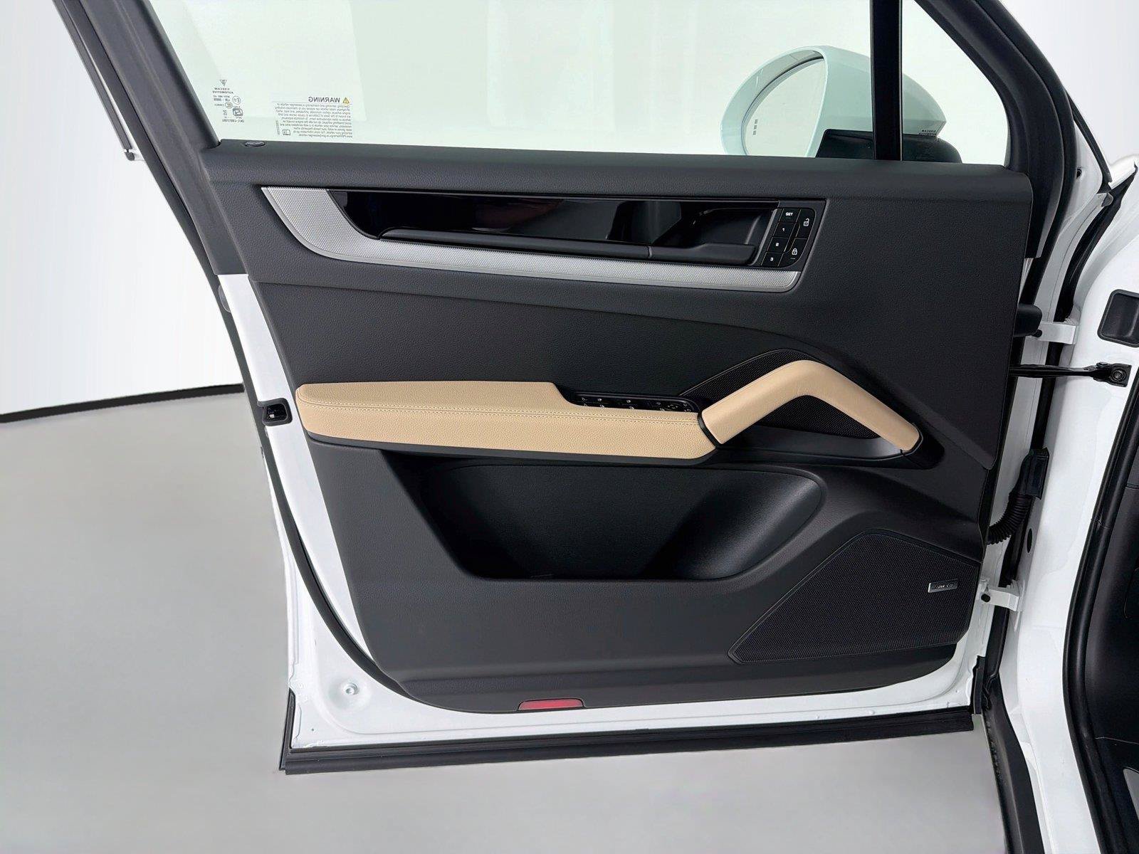 New 2026 Porsche Cayenne AWD/4WD image 7