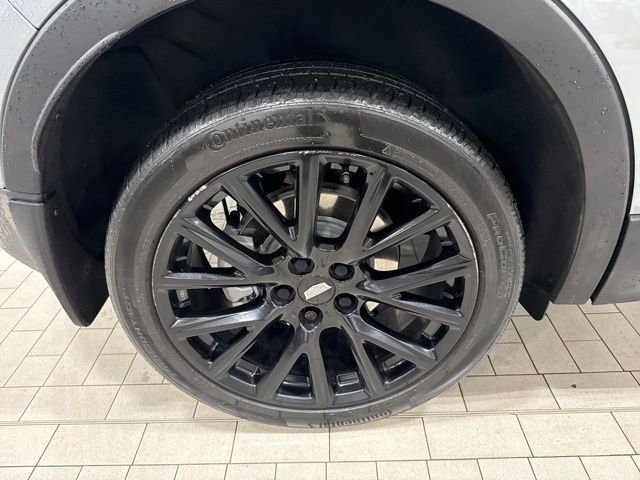 Used 2023 Cadillac XT4 Sport w/ Cold Weather Package image 32