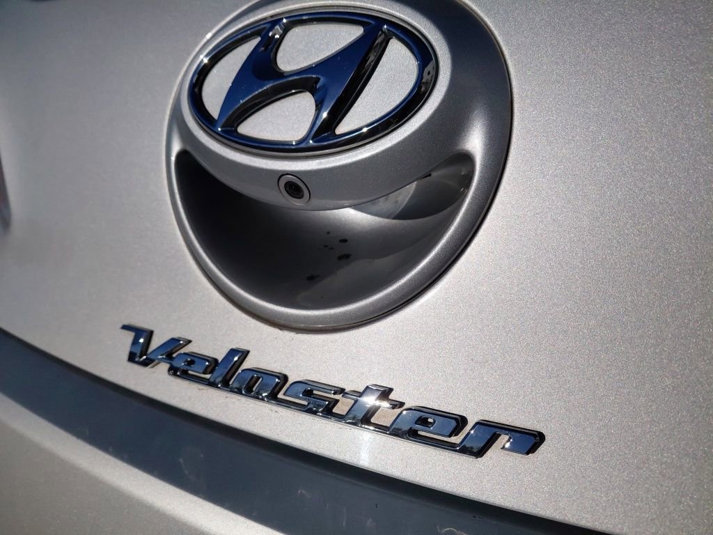 Used 2016 Hyundai Veloster Turbo image 11