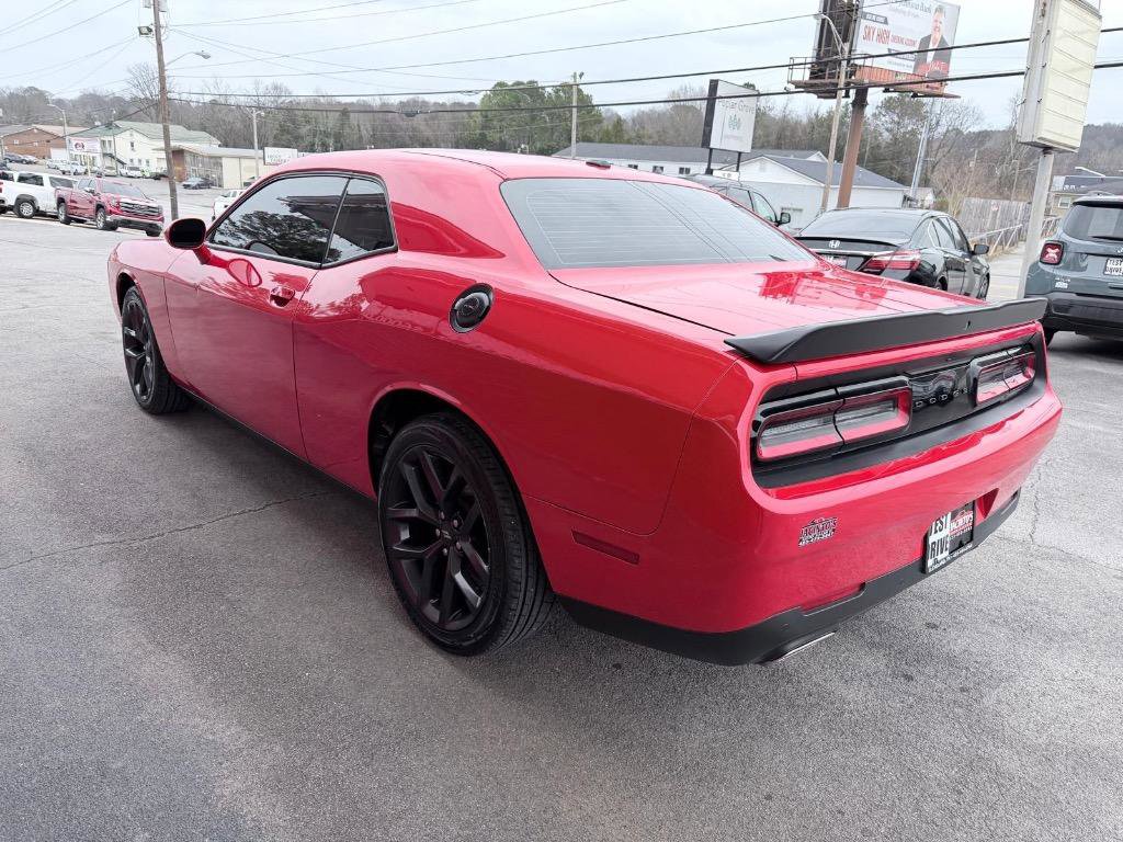 Used 2021 Dodge Challenger SXT w/ Driver Convenience Group image 4