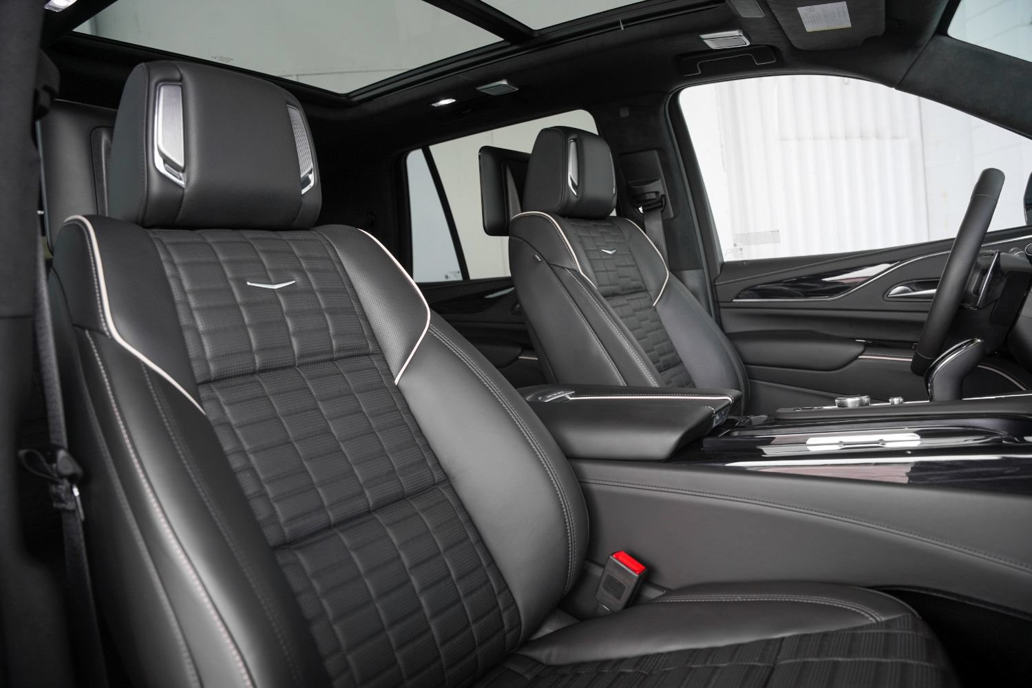 Used 2023 Cadillac Escalade V AWD/4WD image 31