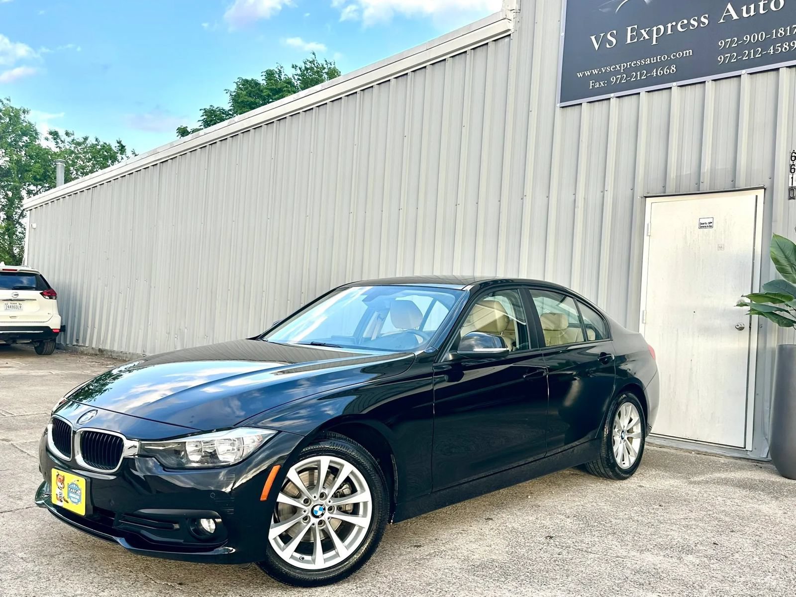 Used 2017 BMW 320i xDrive Sedan AWD/4WD image 1