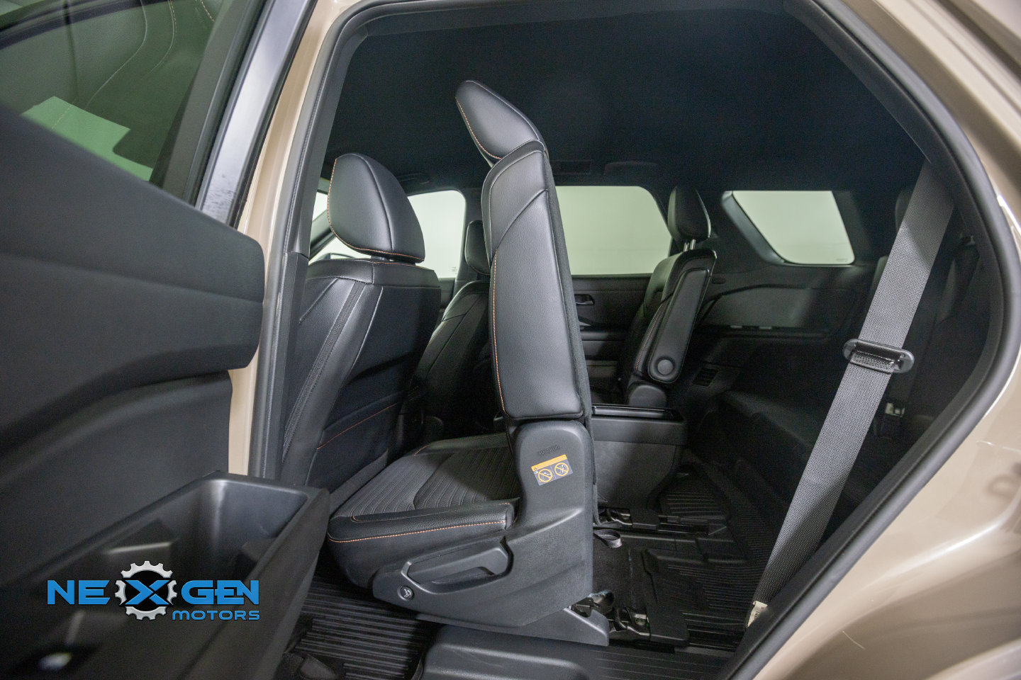 Used 2023 Nissan Pathfinder Rock Creek AWD/4WD image 31