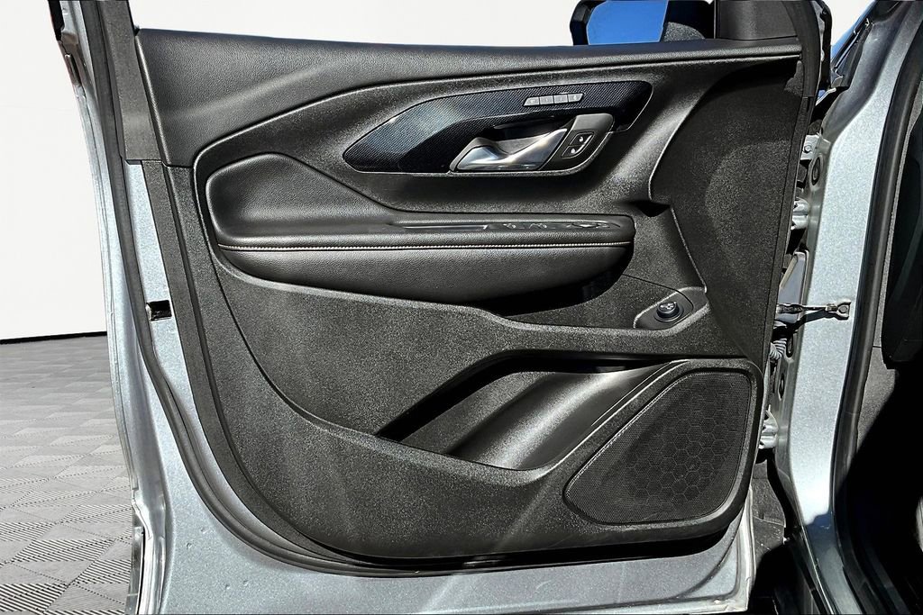 Used 2023 GMC Terrain AT4 image 18