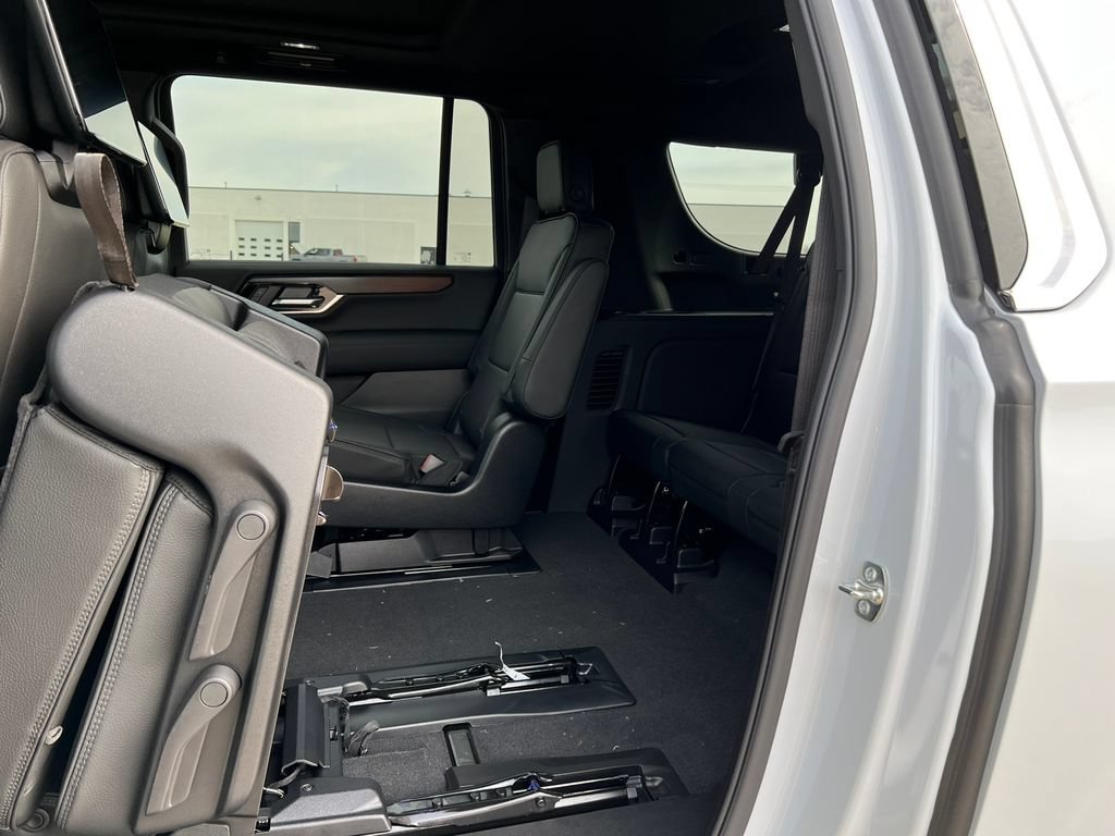 New 2026 GMC Yukon XL Denali w/ Denali Reserve Package AWD/4WD image 6